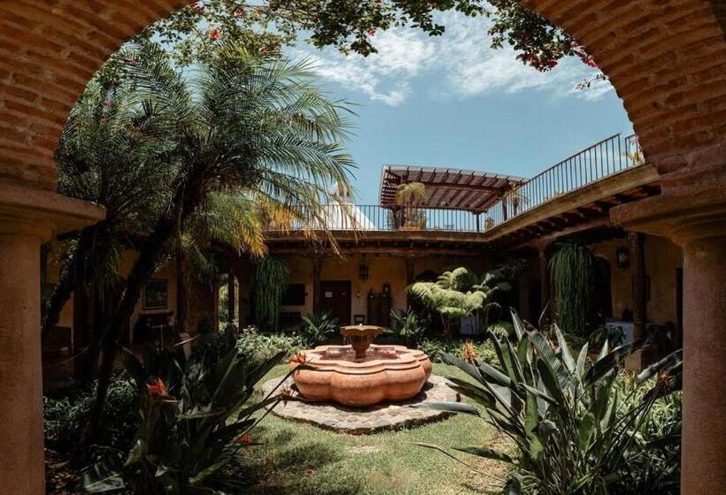 سوییت, Sharazade Boutique Stay Pool Magical Setting