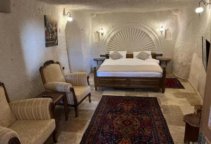 スーペリアールーム, Library Cave House