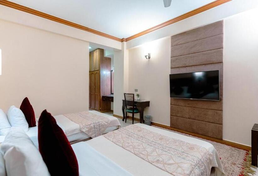 اتاق سوپریور خانوادگی, Shelton S Rezidor Peshawar