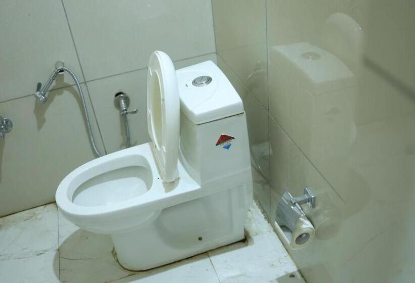 豪华套房, Tirthan Village Resort   Tirthan Valley