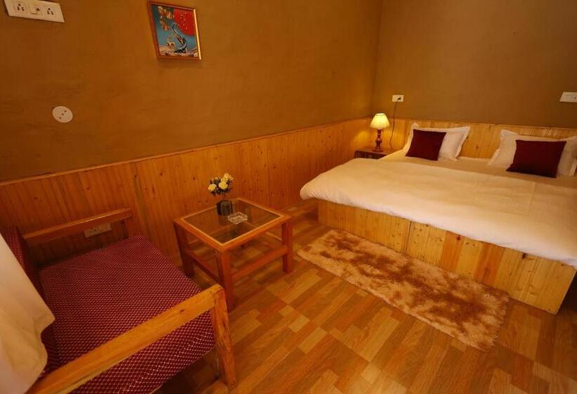 豪华套房, Tirthan Village Resort   Tirthan Valley