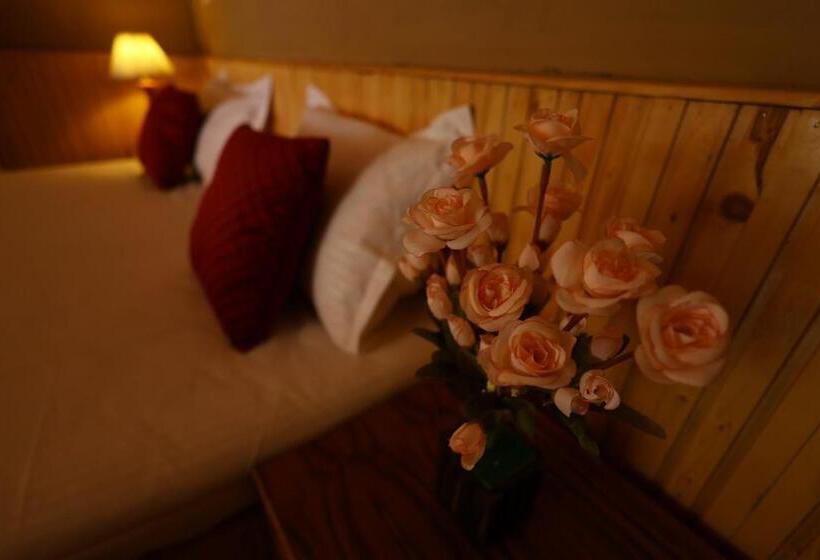 豪华套房, Tirthan Village Resort   Tirthan Valley