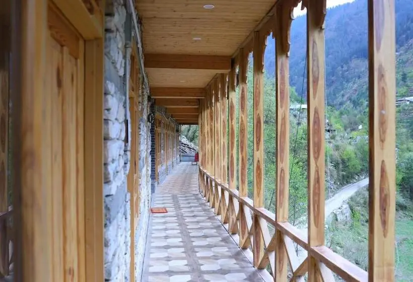デラックスルーム, Tirthan Village Resort Tirthan Valley