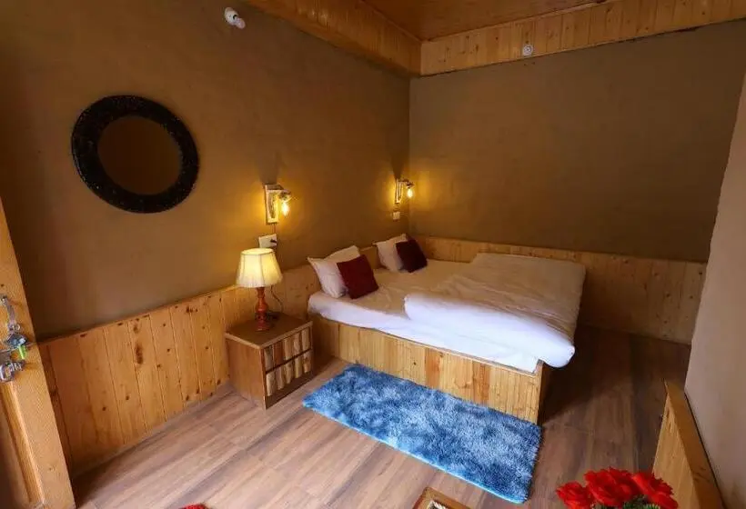 デラックスルーム, Tirthan Village Resort Tirthan Valley
