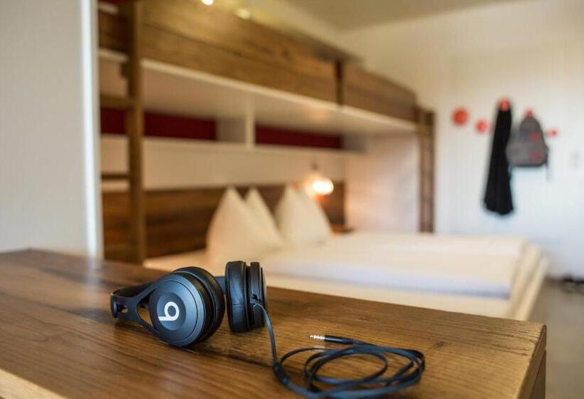 חדר סטנדרט לארבעה, Jugendhotel Markushof   Youth Hostel