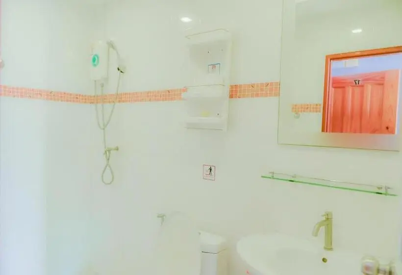 استودیو استاندارد با بالکن, Patamnak Beach Guesthouse