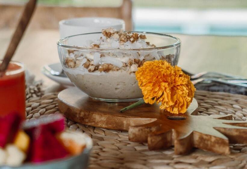 Люкс Повышенной Комфортности, Melali Bingin