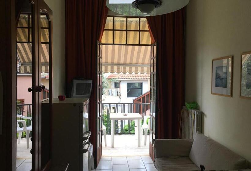 Апартаменты 1 Спальня с Балконом, Residence Santa Maria Suites