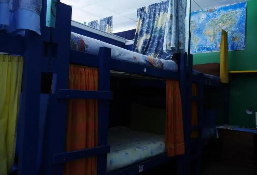 Vuode Makuusalissa, Atlantis Backpackers