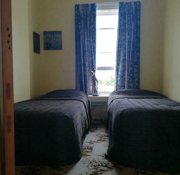 חדר אקונומי, Empire Hotel Backpackers