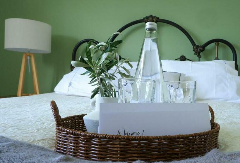 اتاق استاندارد, Vines On Bannockburn