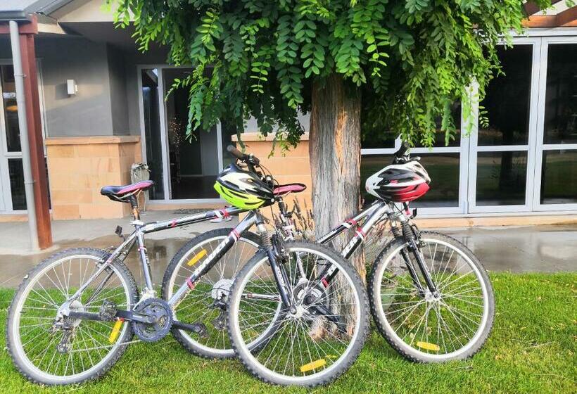 اتاق استاندارد, Vines On Bannockburn