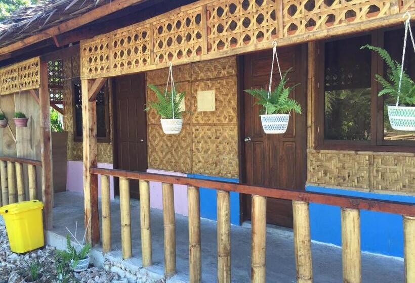 Economy Quadruple Room, Bohol Bohemian Hostel