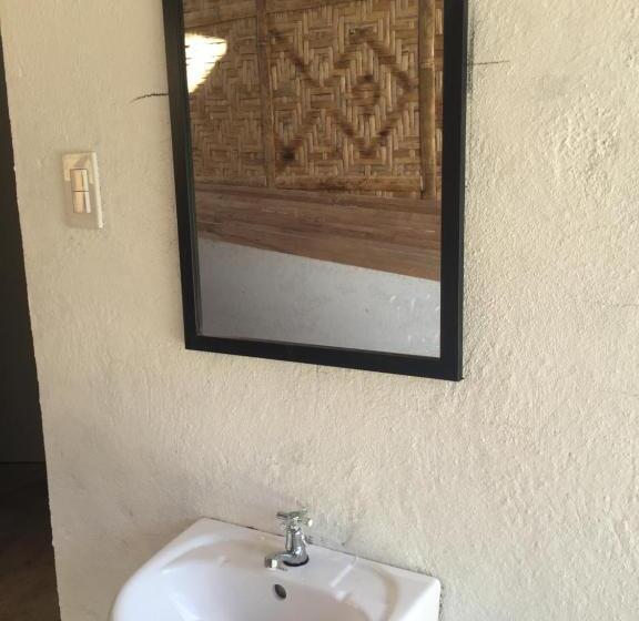 Economy Quadruple Room, Bohol Bohemian Hostel