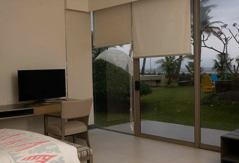 سوییت, Costa Pacifica Resort