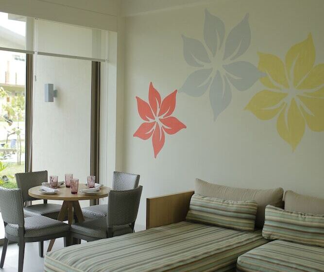 سوییت, Costa Pacifica Resort