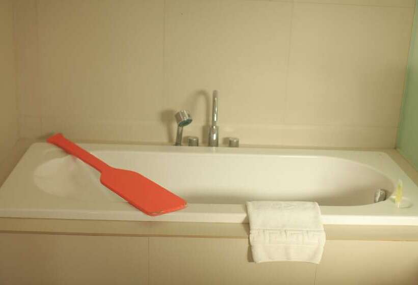 سوییت, Costa Pacifica Resort