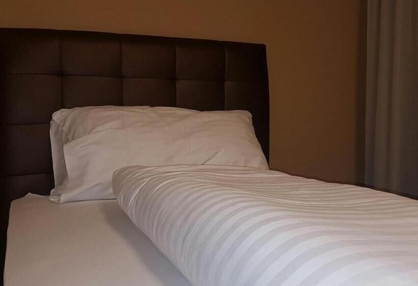 スタンダードシングルルーム, Bahnhof