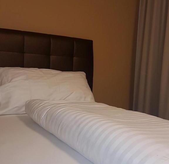 バスルーム共有のシングルスタンダード, Bahnhof