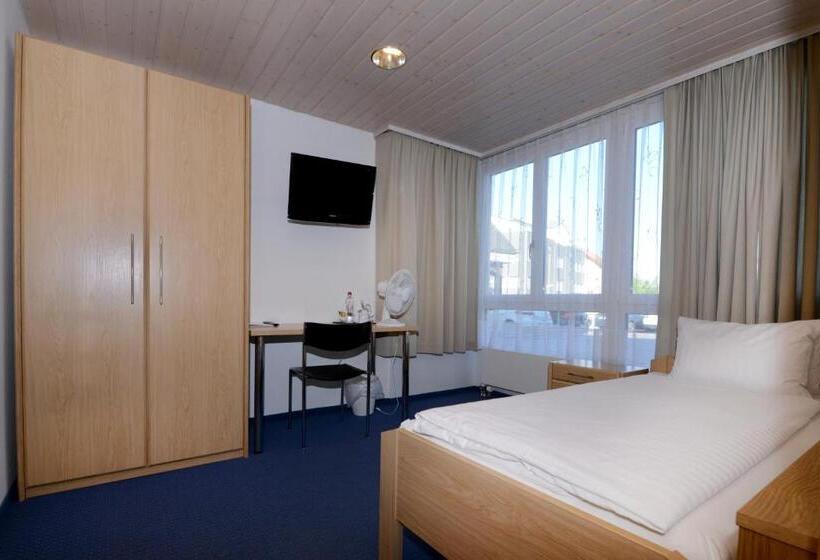 اتاق استاندارد یک نفره, Garni Rössli