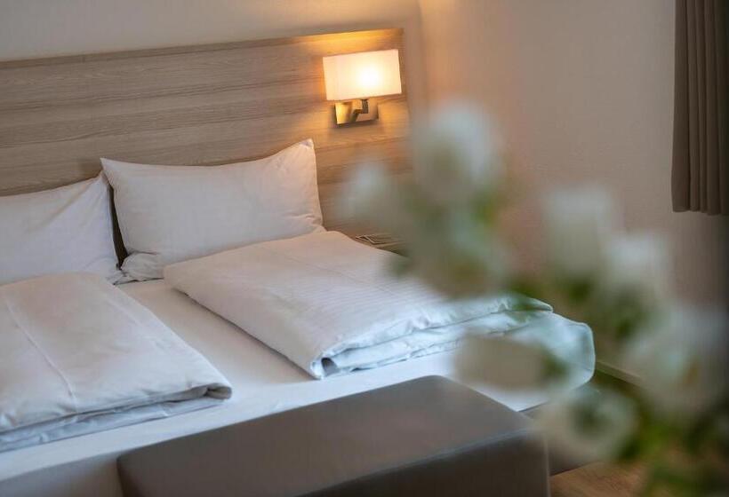 اتاق استاندارد, Garni Rössli