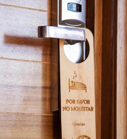 디럭스 룸, Real Carretero