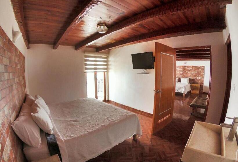 스탠다드 스튜디오 (테라스구비), Real Carretero