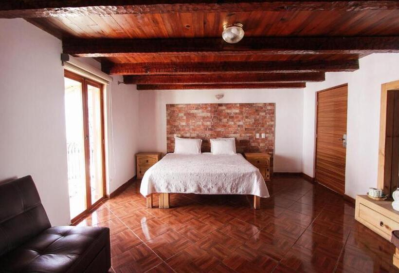 스탠다드 스튜디오 (테라스구비), Real Carretero