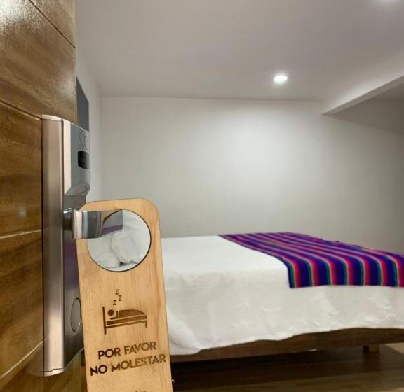 주니어 스위트, Real Carretero