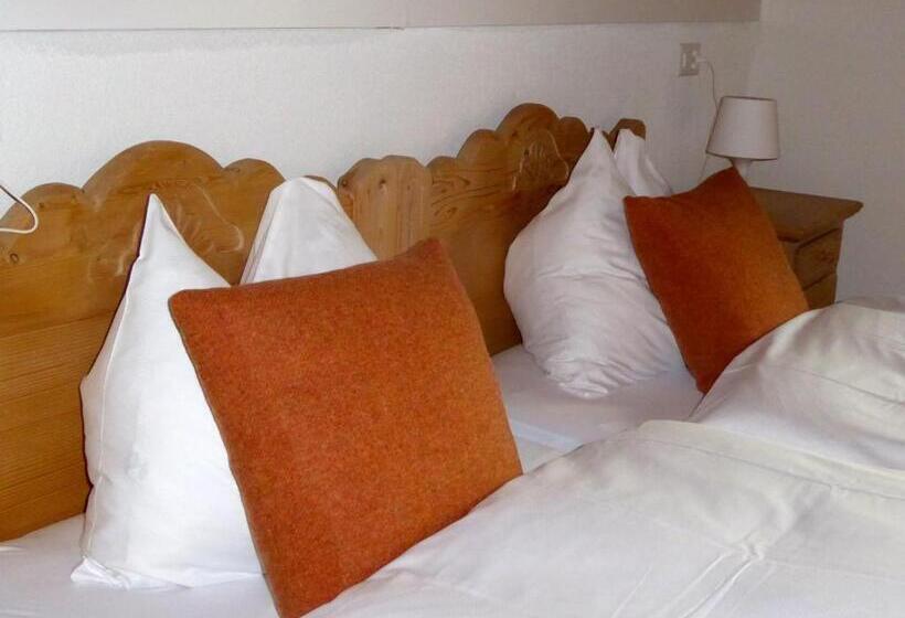 Quarto Estandar Banheiro Compartilhado, Roseg Gletscher