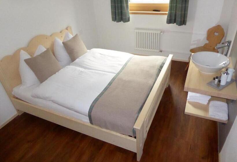 Standard-huone Jaettu Kylpyhuone, Roseg Gletscher