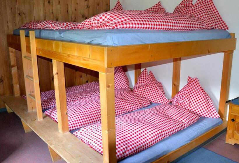 Cama em Quarto Compartilhado, Roseg Gletscher