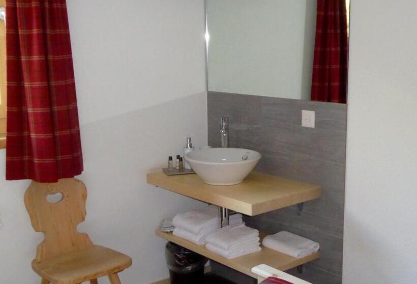 Quarto Estandar Individual, Roseg Gletscher