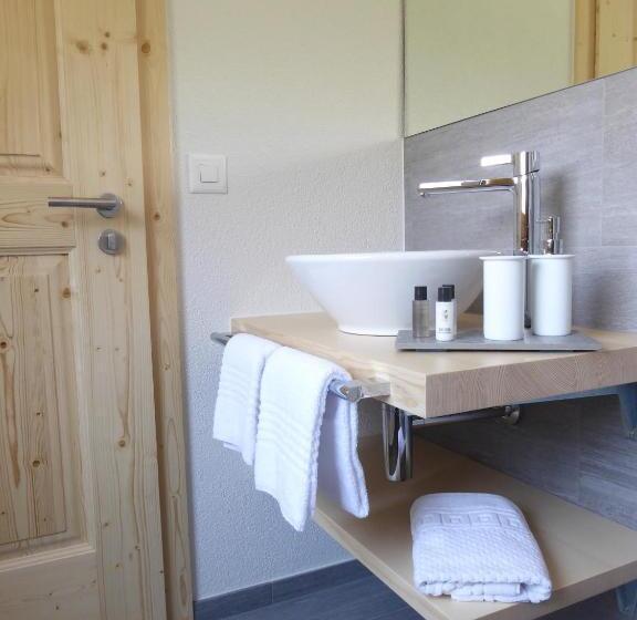 Perhehuone, Roseg Gletscher