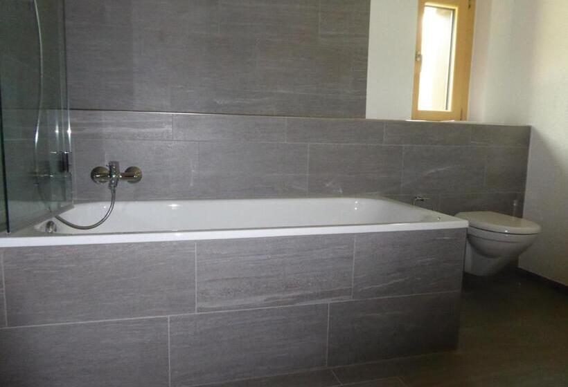 Perhehuone, Roseg Gletscher