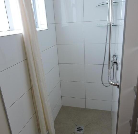 חדר אקונומי, Maple Lodge Motel