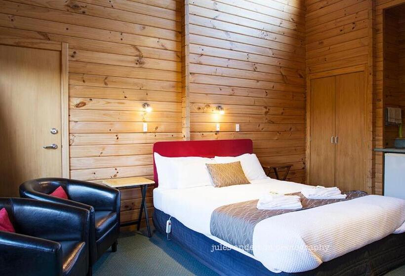 Студия Стандарт, Paparoa Park Motel