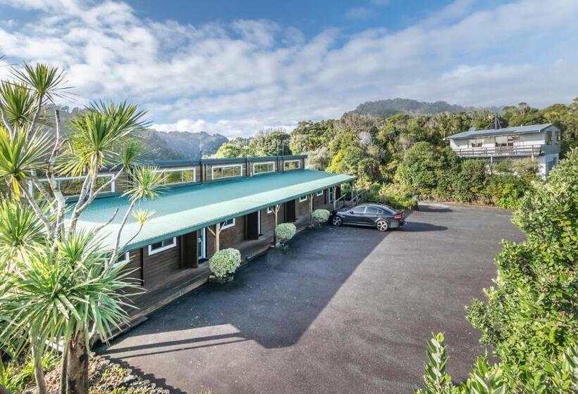 Студия Стандарт, Paparoa Park Motel