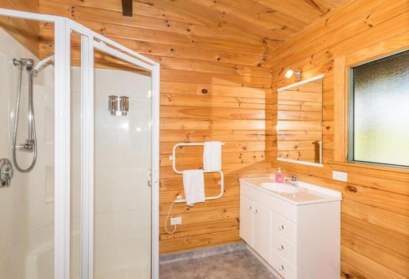 Студия Стандарт, Paparoa Park Motel