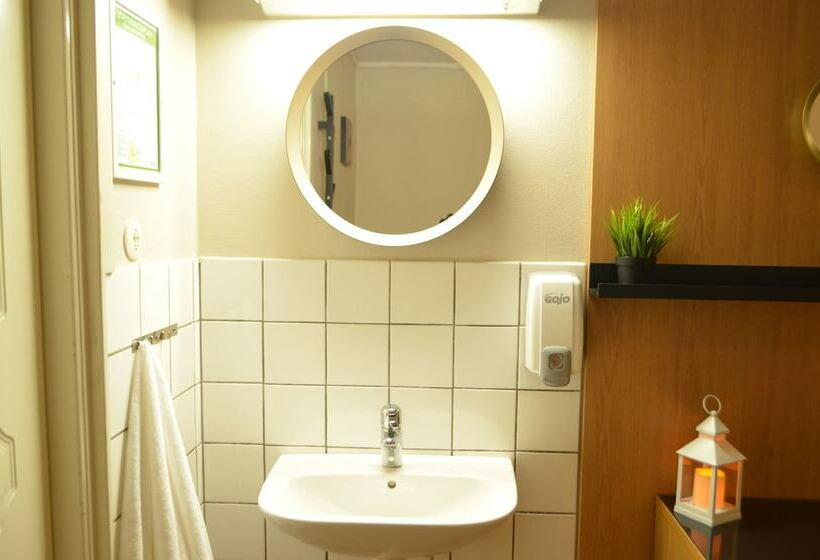 浴室共有のエコノミールーム, River Motell & Vandrarhem