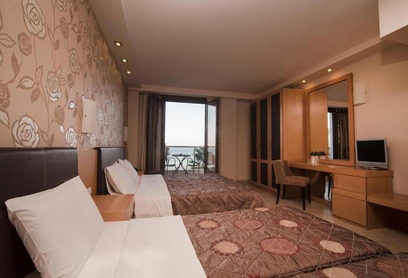 景色の見えるスタンダード４人部屋, Mistral