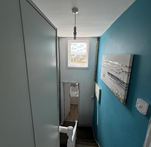 בית, חדר שינה 1, Fort Cresent Sea View Apartment