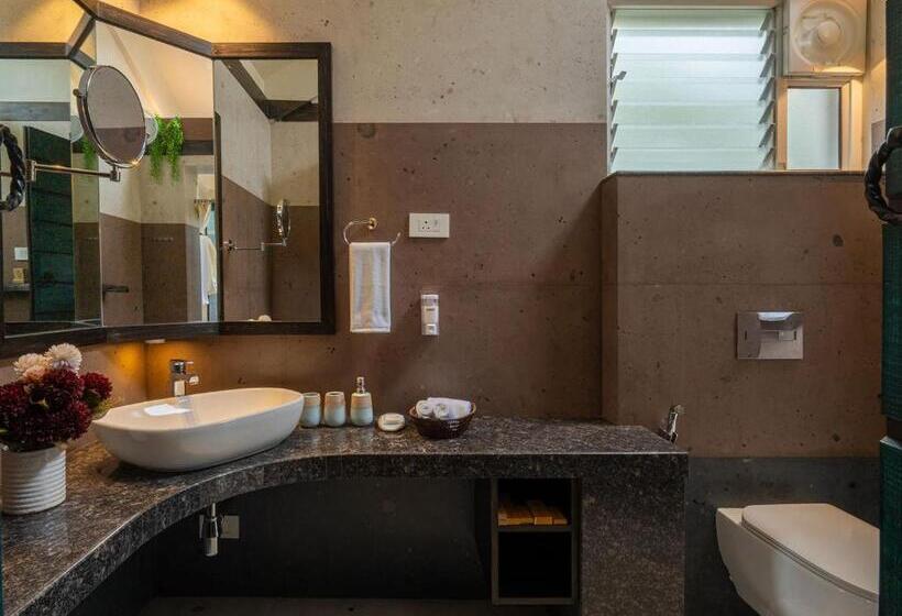 스탠다드 룸 킹사이즈 침대, Tathastu Tadoba