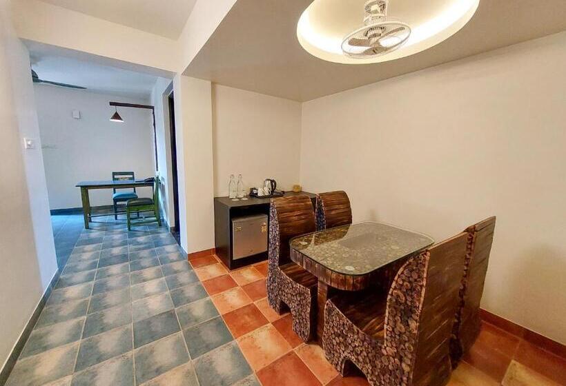 패밀리 스위트, Tathastu Tadoba