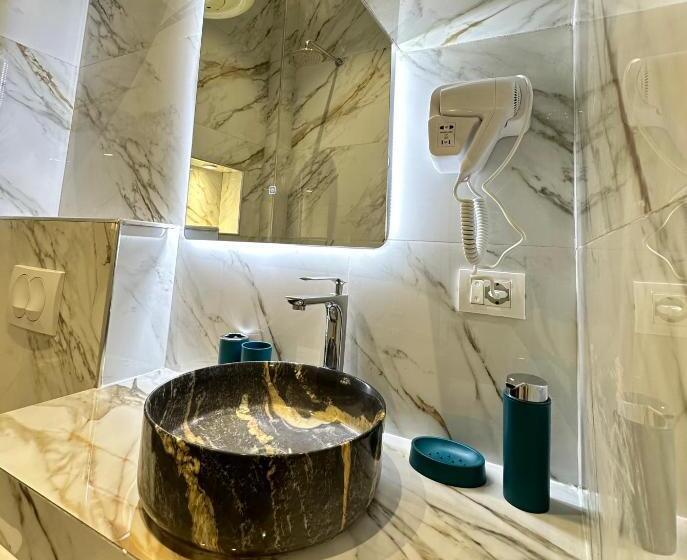 스탠다드 트리플 발코니 룸, Troy Aparthotel Durres
