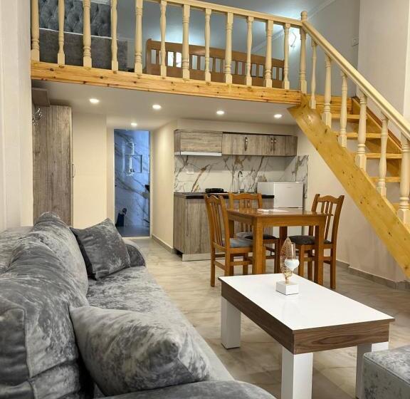 חדר סטנדרט לארבעה, Troy Aparthotel Durres