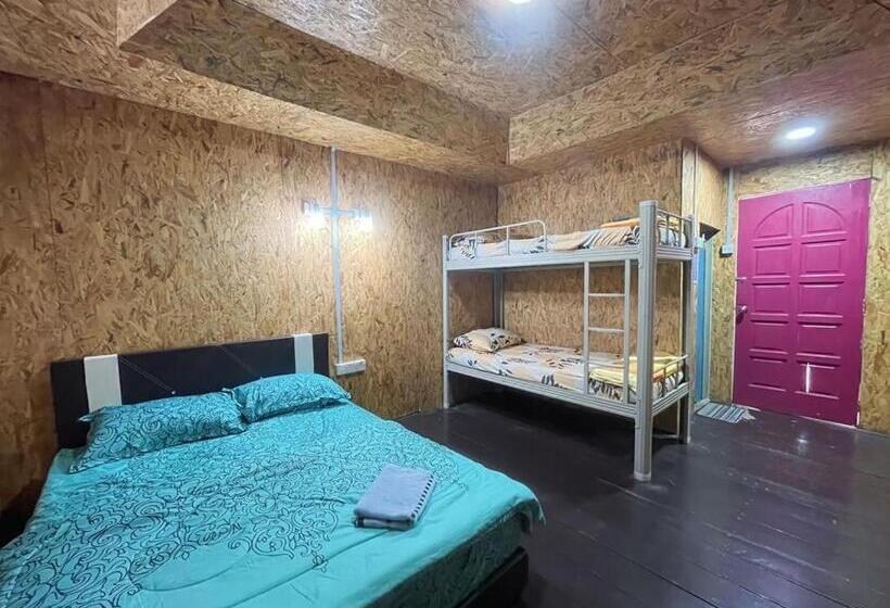 חדר סטנדרט לארבעה, Bee Chalet Perhentian Island