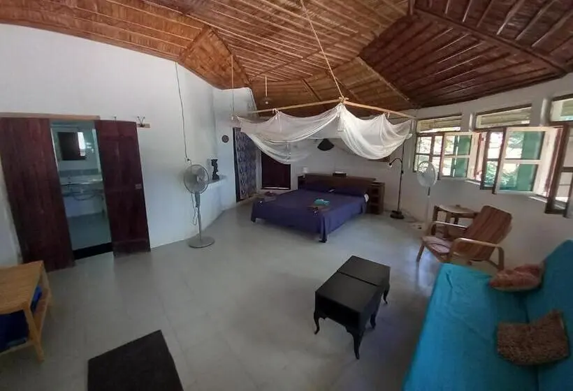اتاق لوکس با چشم‌انداز دریا, Moheli Laka Lodge