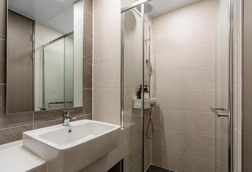 Camera Superiore, Radiant Nampo