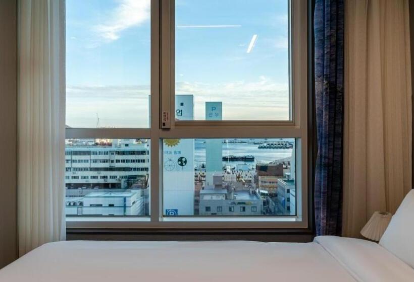 Camera Deluxe Vista Mare, Radiant Nampo